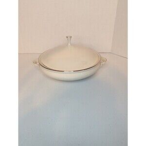 Lenox Mansfield Round Covered Vegetable Serving  Bowl Dish Soup Salad 9"